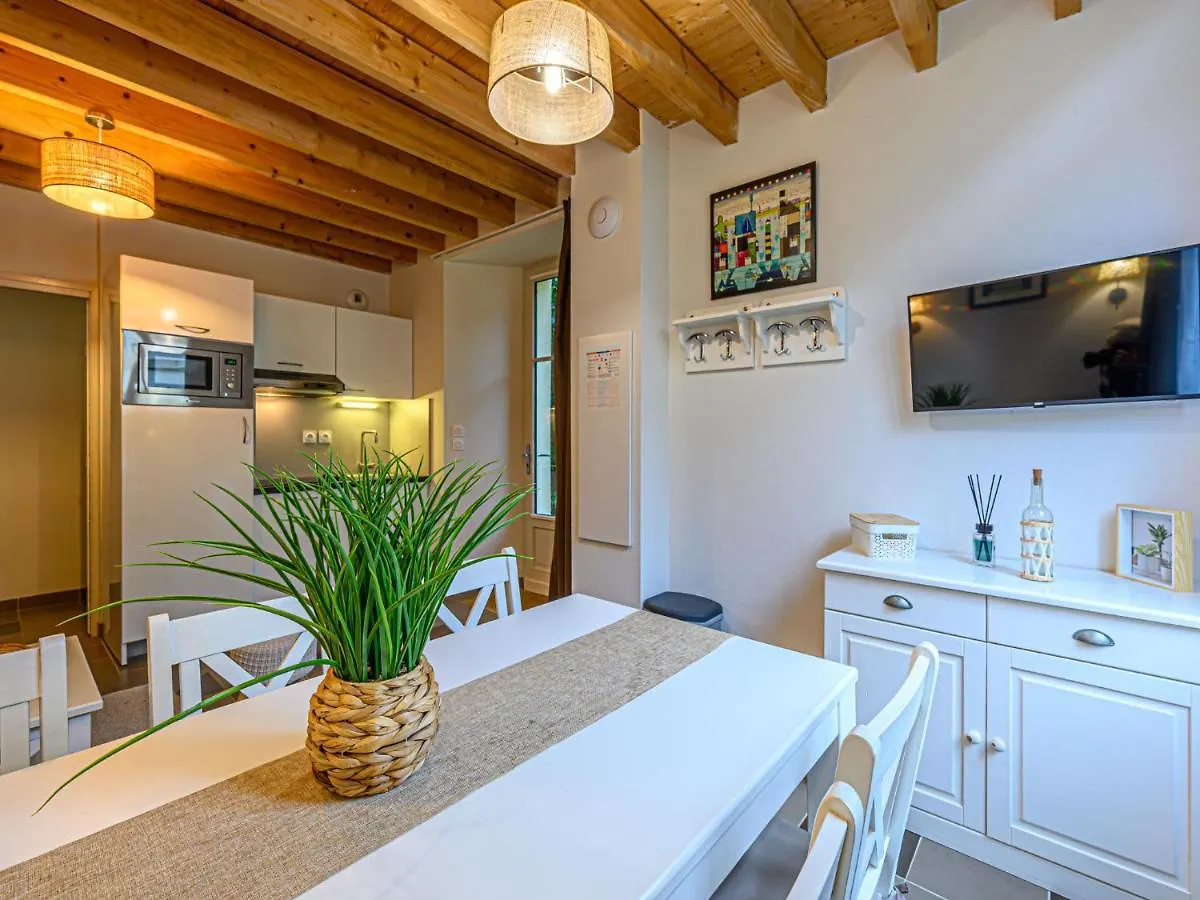 Villa Chateau De Kergonano- Dans L'Orangerie-4 By Interhome Baden