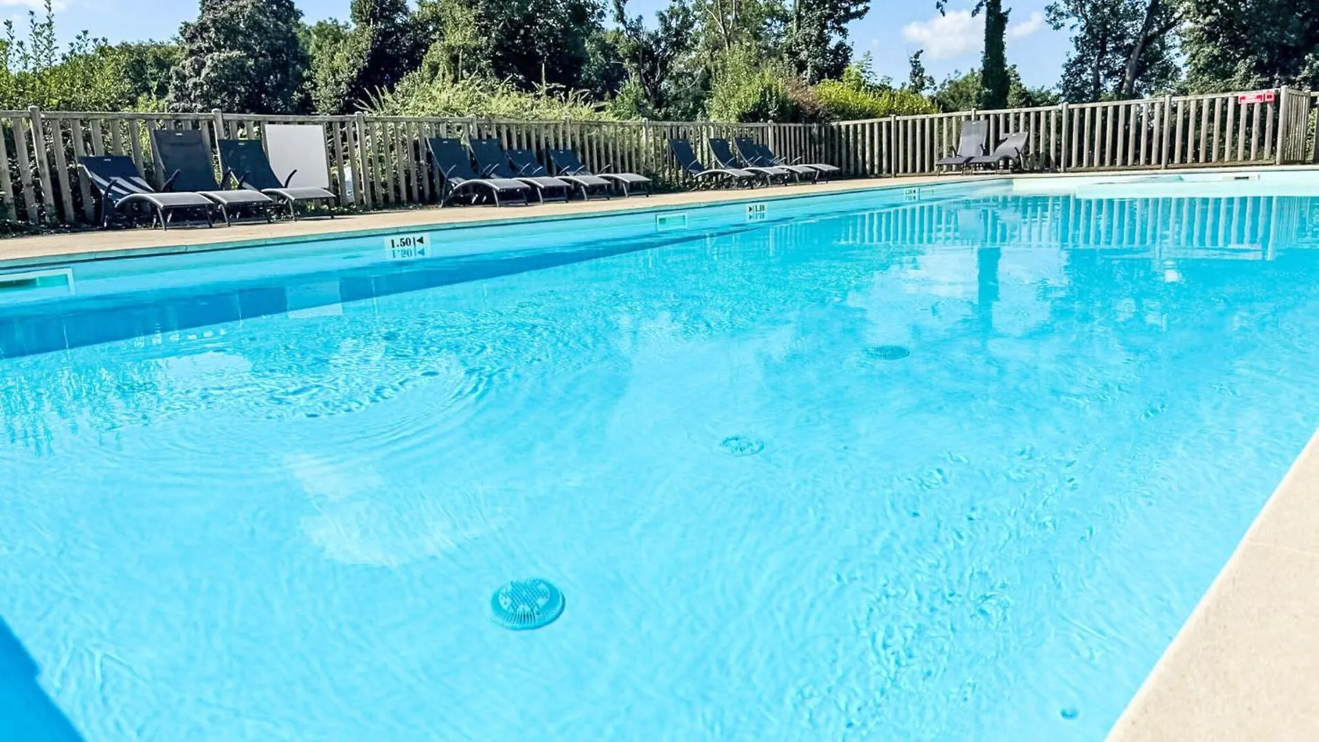 Villa Chateau De Kergonano- Dans L'Orangerie-4 By Interhome Baden